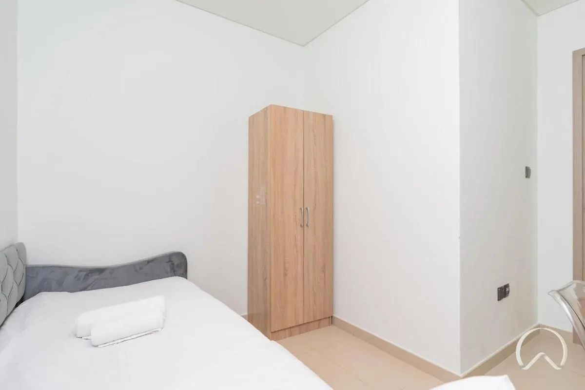 Luxurious 4Br In Act 1 Act 2 With Burj Khalifa View Apartment Dubai 0*,  United Arab Emirates