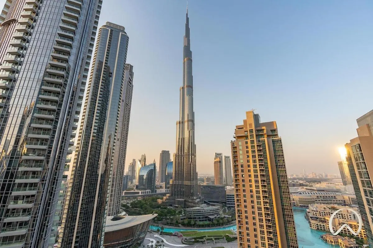 Luxurious 4Br In Act 1 Act 2 With Burj Khalifa View Apartment Dubai
