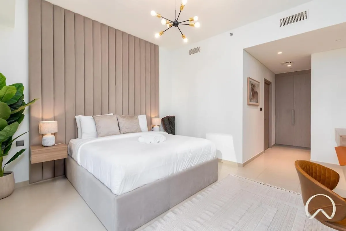 Luxurious 4Br In Act 1 Act 2 With Burj Khalifa View Apartment Dubai 0*,  United Arab Emirates
