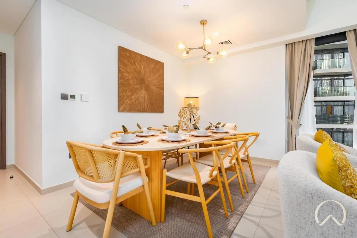 Luxurious 4Br In Act 1 Act 2 With Burj Khalifa View Apartment Dubai