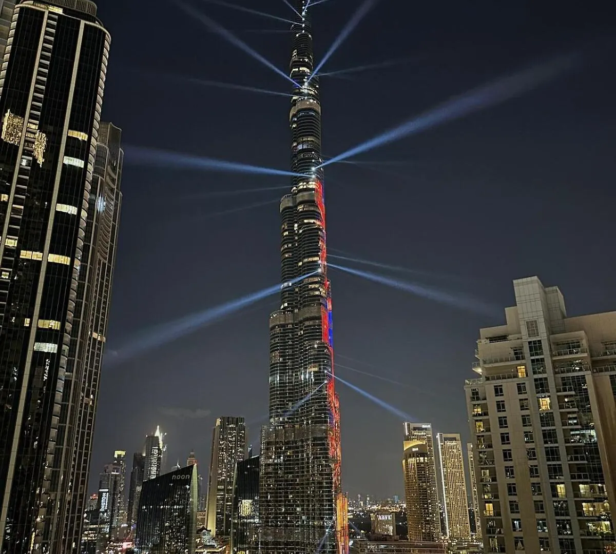 Luxurious 4Br In Act 1 Act 2 With Burj Khalifa View Apartment Dubai