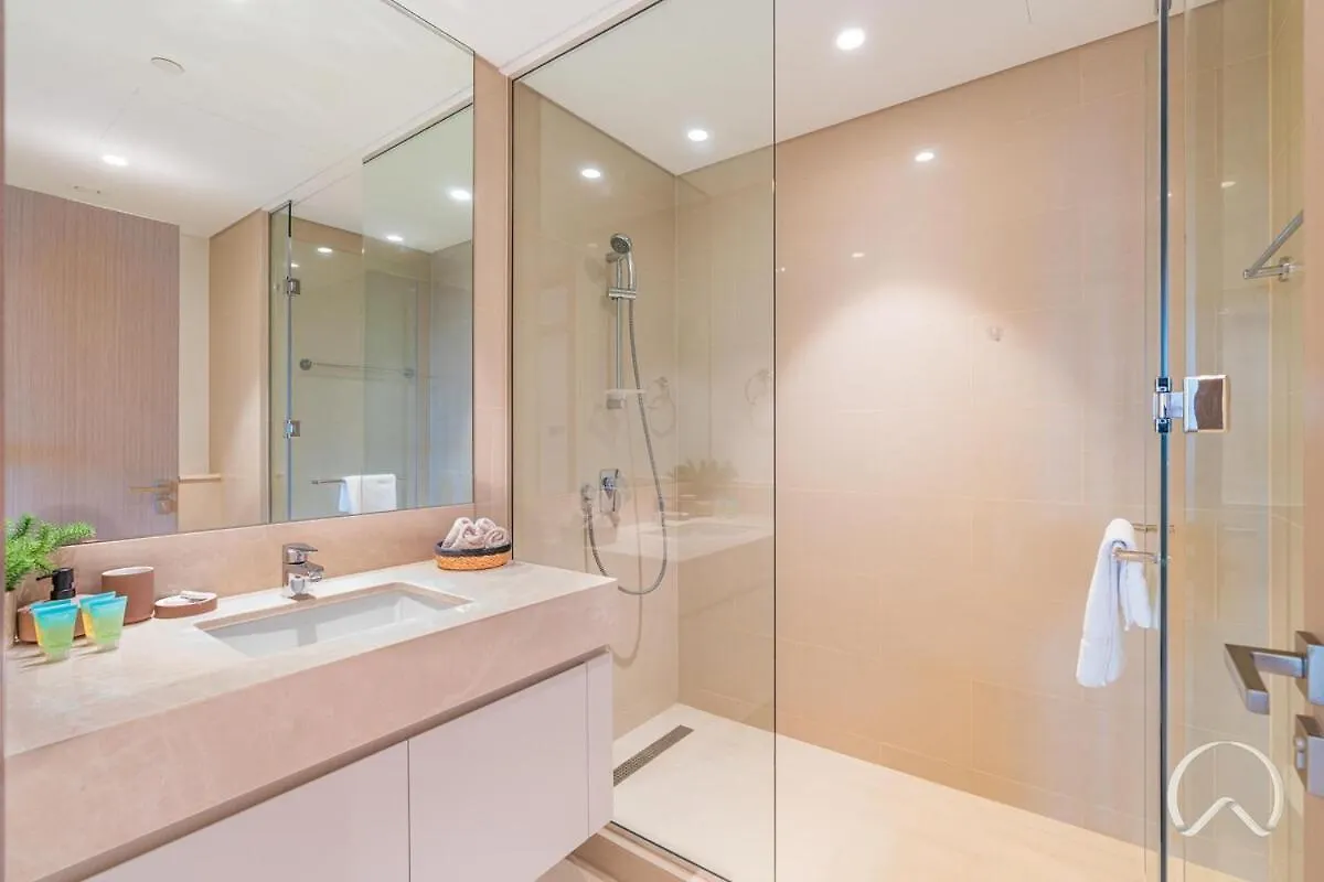 Luxurious 4Br In Act 1 Act 2 With Burj Khalifa View Apartment Dubai