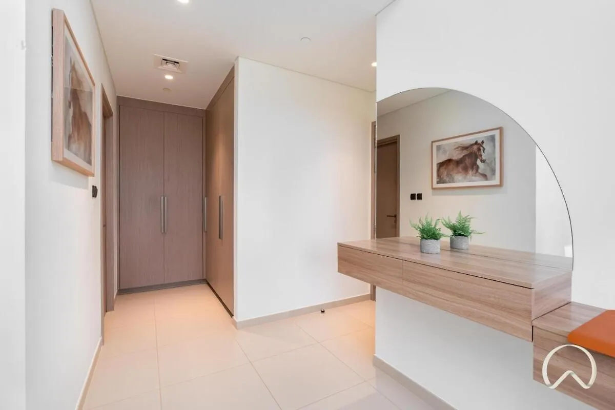 Luxurious 4Br In Act 1 Act 2 With Burj Khalifa View Apartment Dubai