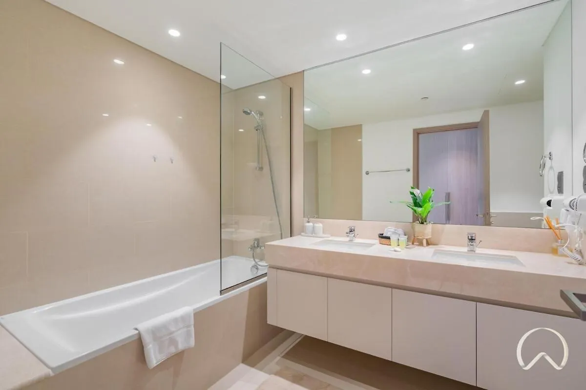 Luxurious 4Br In Act 1 Act 2 With Burj Khalifa View Apartment Dubai